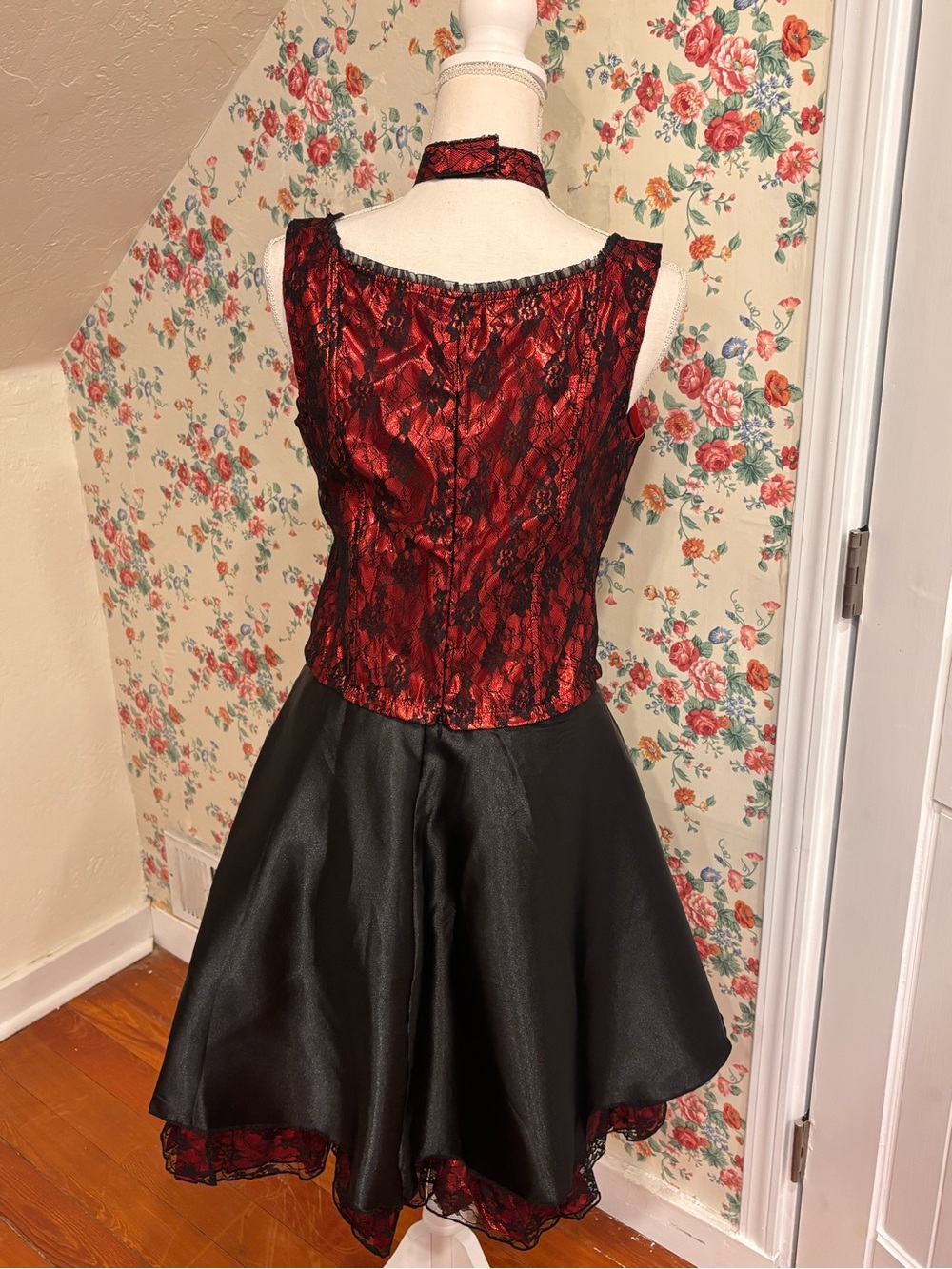 “Can Can Girl” Costume Women’s L Red Black Saloon Burlesque Western NIP - Picture 10 of 10